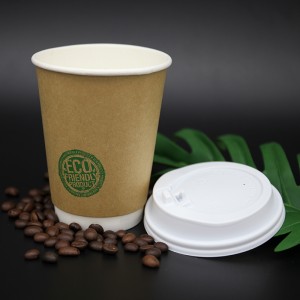 Jednoduchý dvojitýnástěnný papírový kelímekna kávu z čistého kraftového papíru